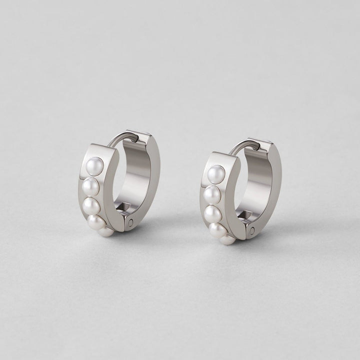 Pendientes plateados Eula con perlas