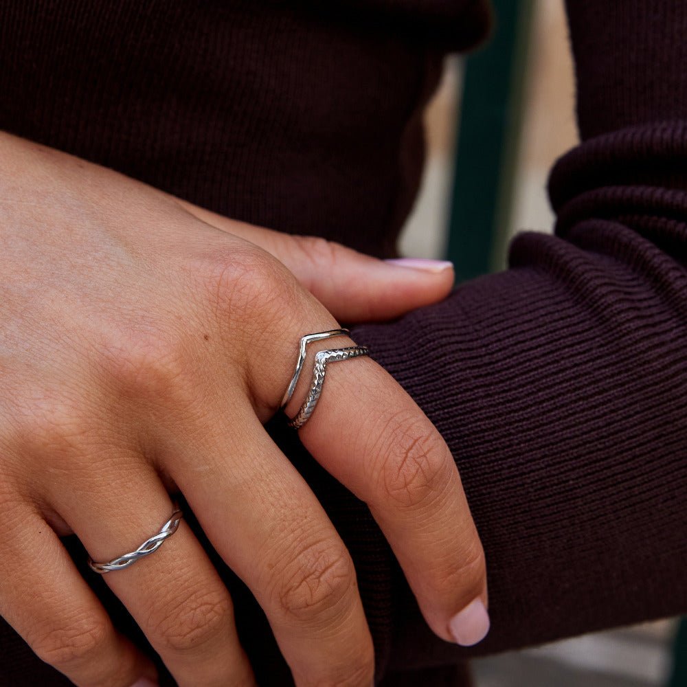 Anillo plateado Harper texturizado
