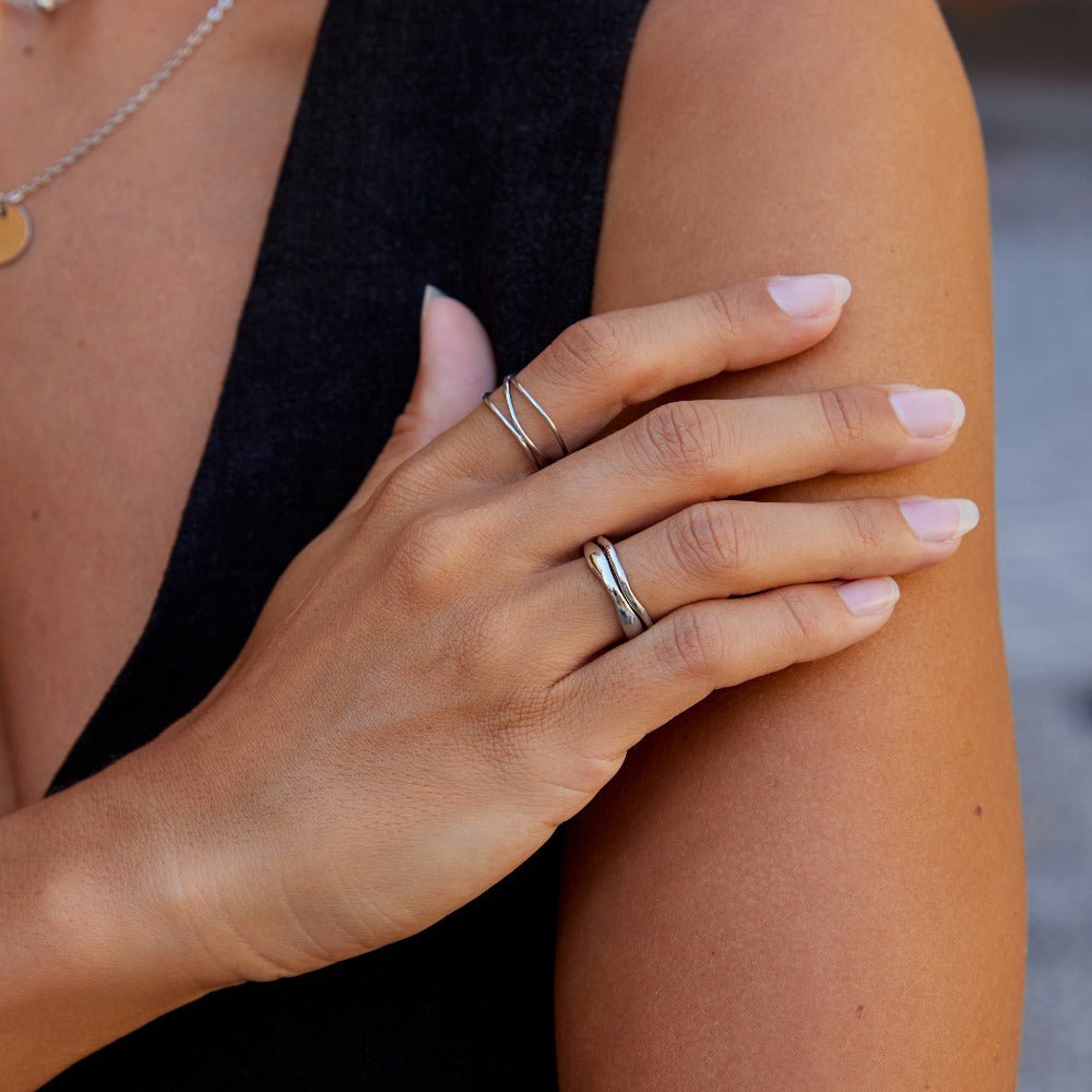 Anillo plateado set Madison ondulado