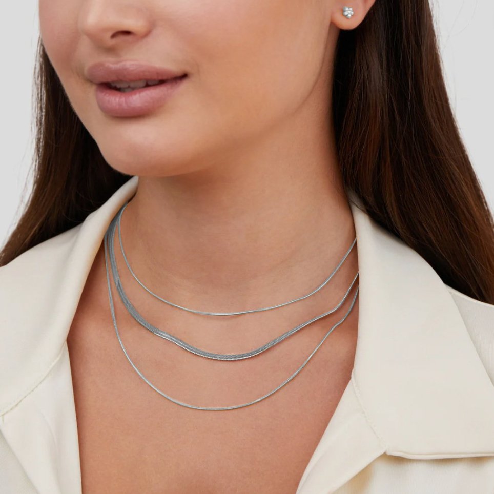 Collar multicapa plateado