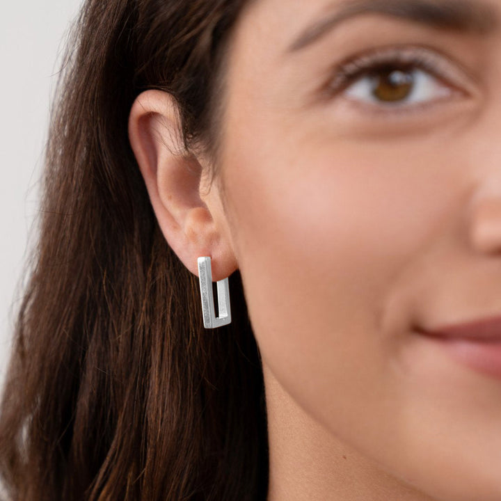 Pendientes plateados rectangulares
