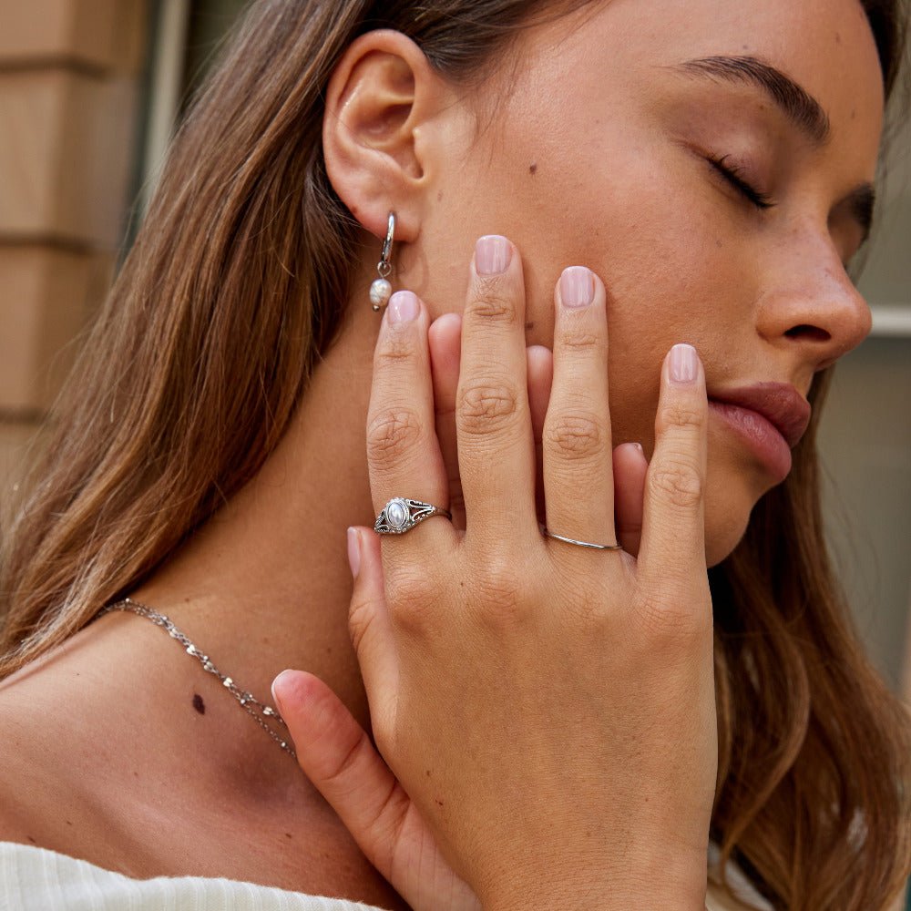 Anillo plateado vintage real perlas