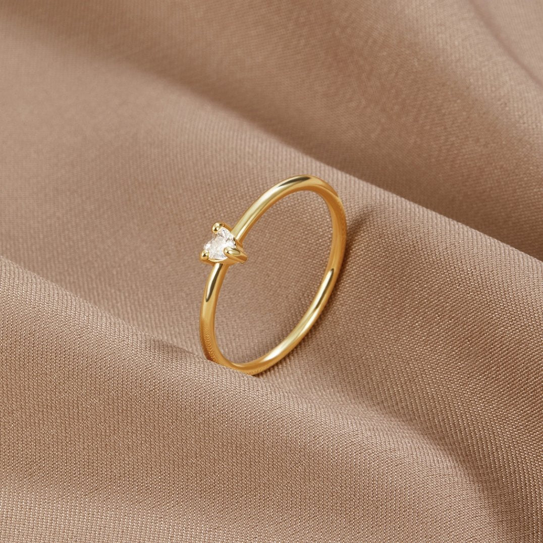 Anillo pequeña amor cristal de forma de corazón