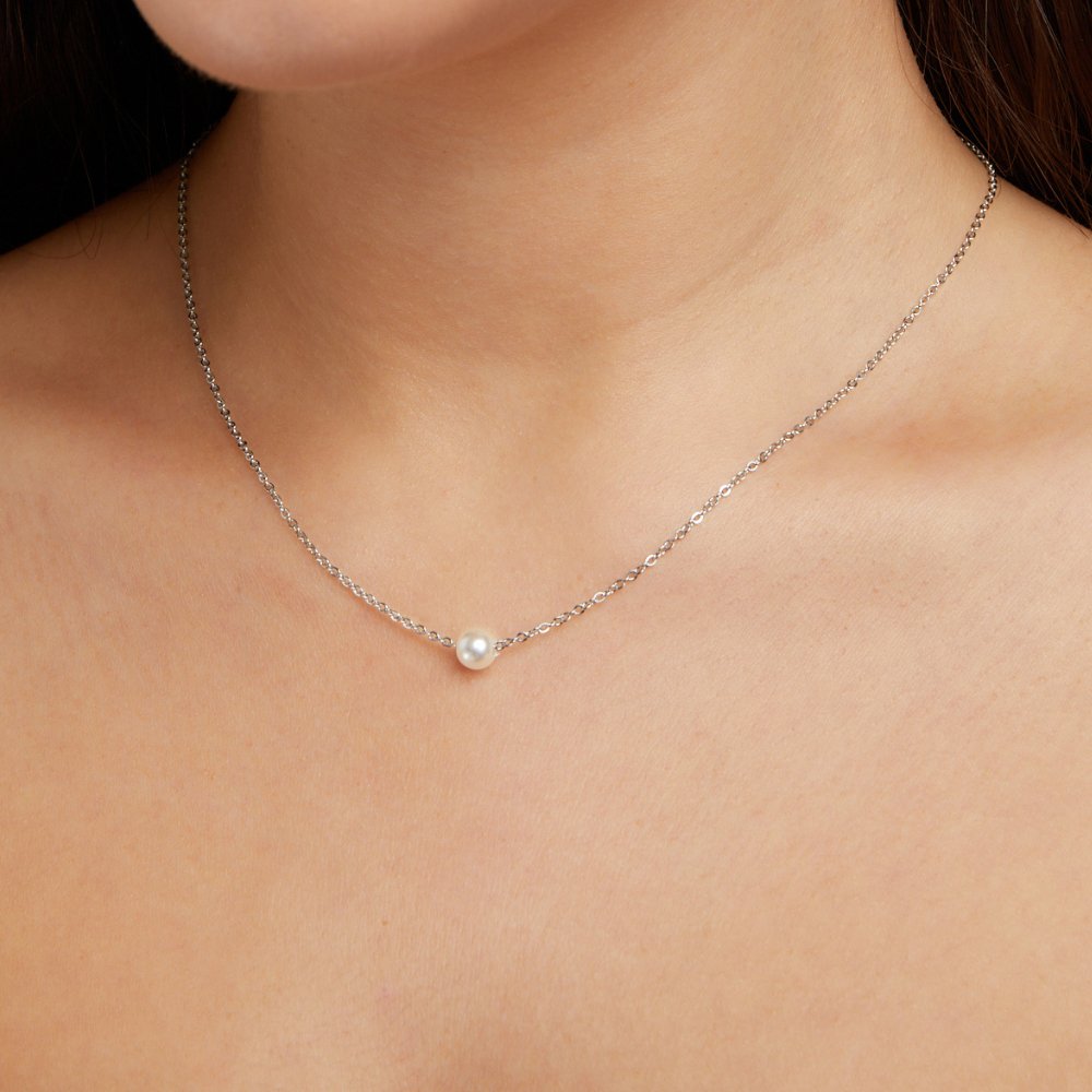 Collar plateado Solitaire con perla