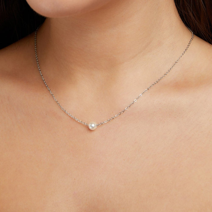 Collar plateado Solitaire con perla