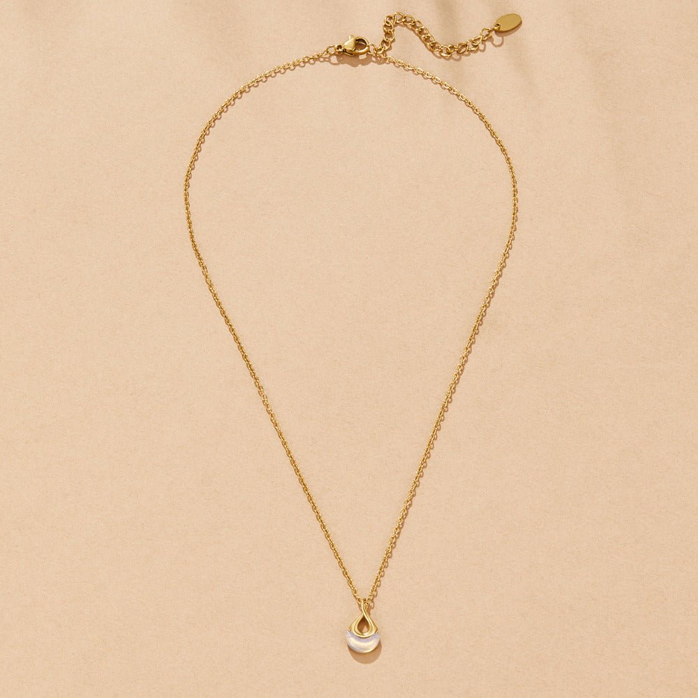 Collar Tiffany con colgante de piedra blanca