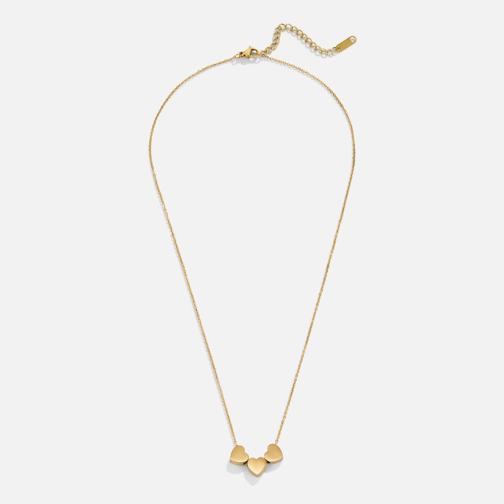 Collar triple con corazón