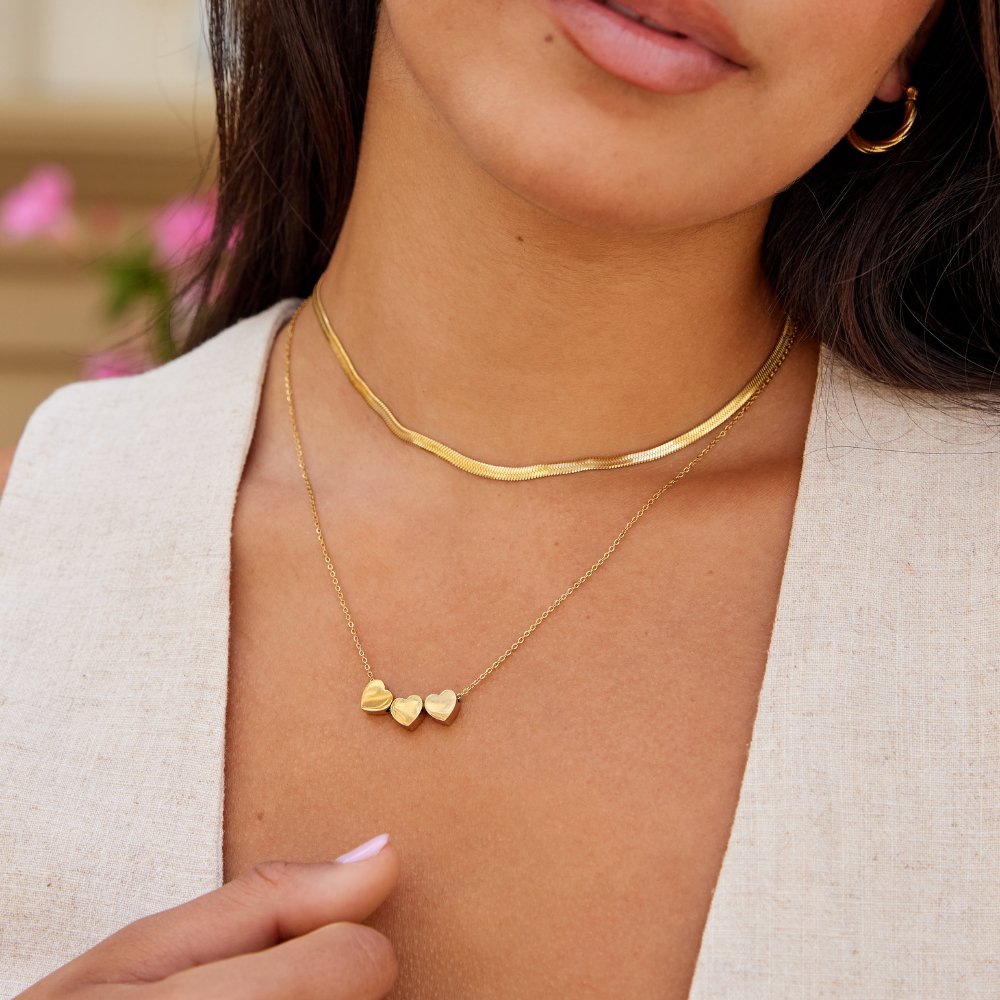 Collar triple con corazón