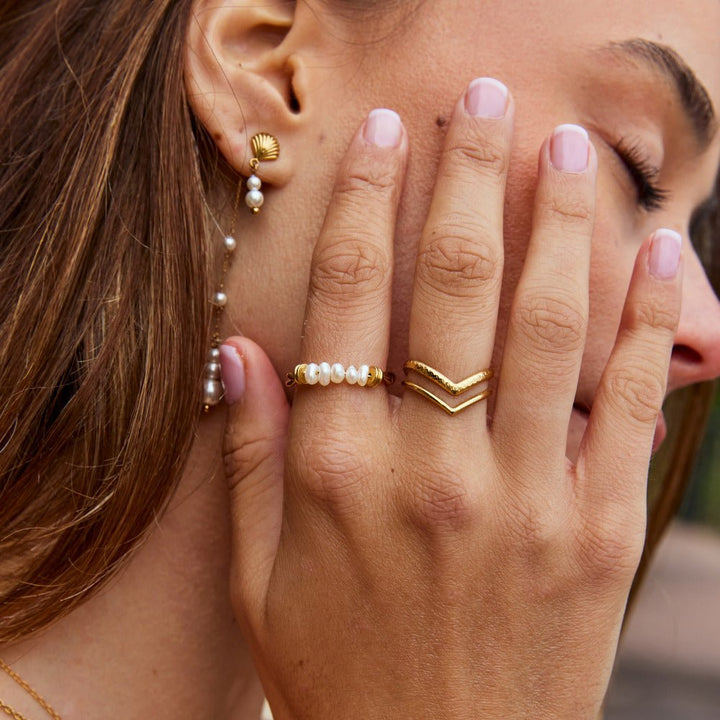 Anillo clásico agua dulce perla
