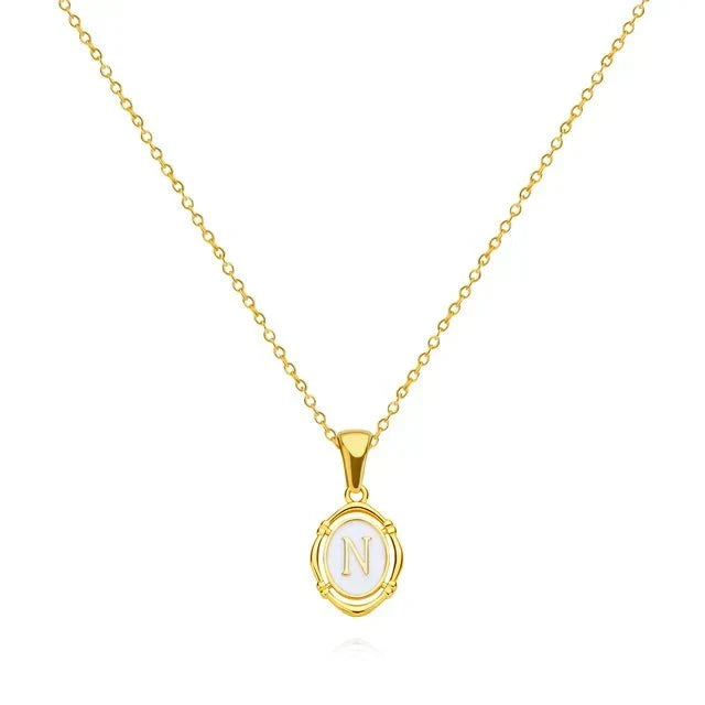 Collar Vintage dorado con colgante de nombre