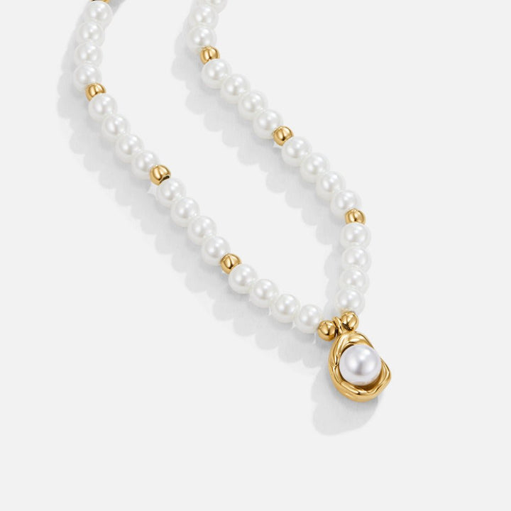 Collar Vintage dorado con perlas
