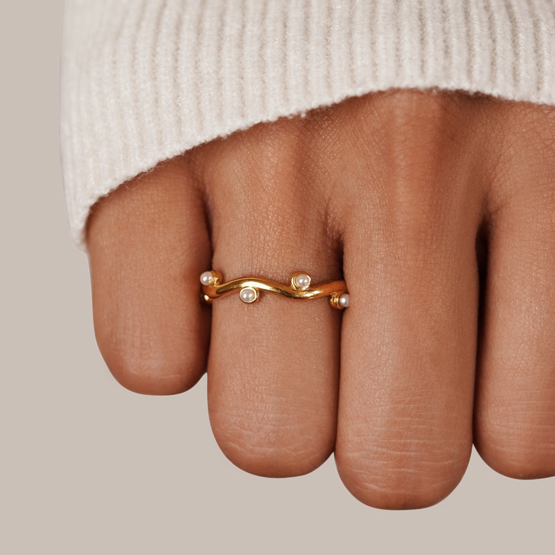 Anillo ondulado perlas 18K oro
