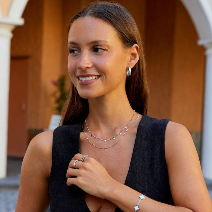 Collar con colgante multicapa de sauce