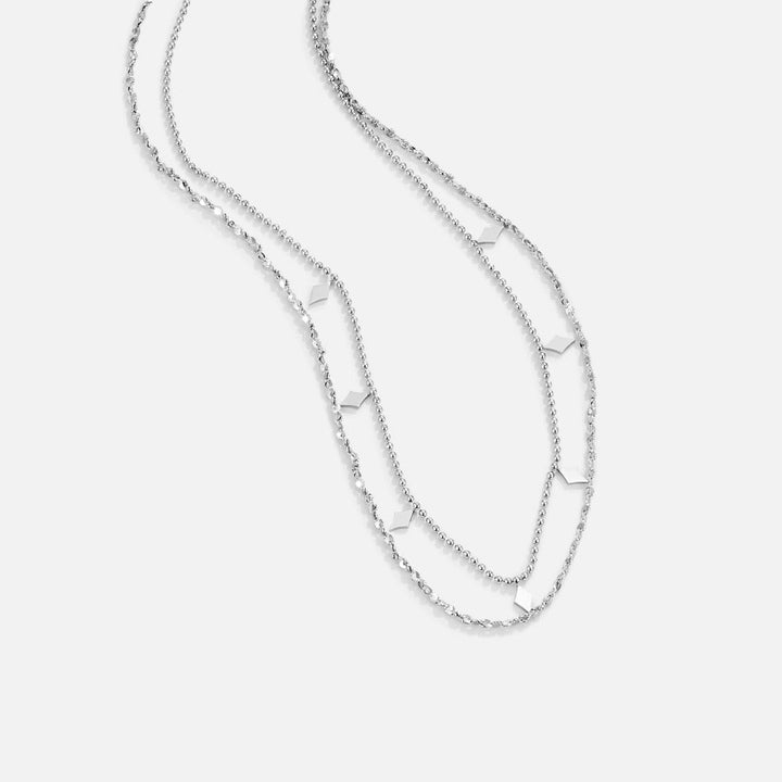 Collar con colgante multicapa de sauce