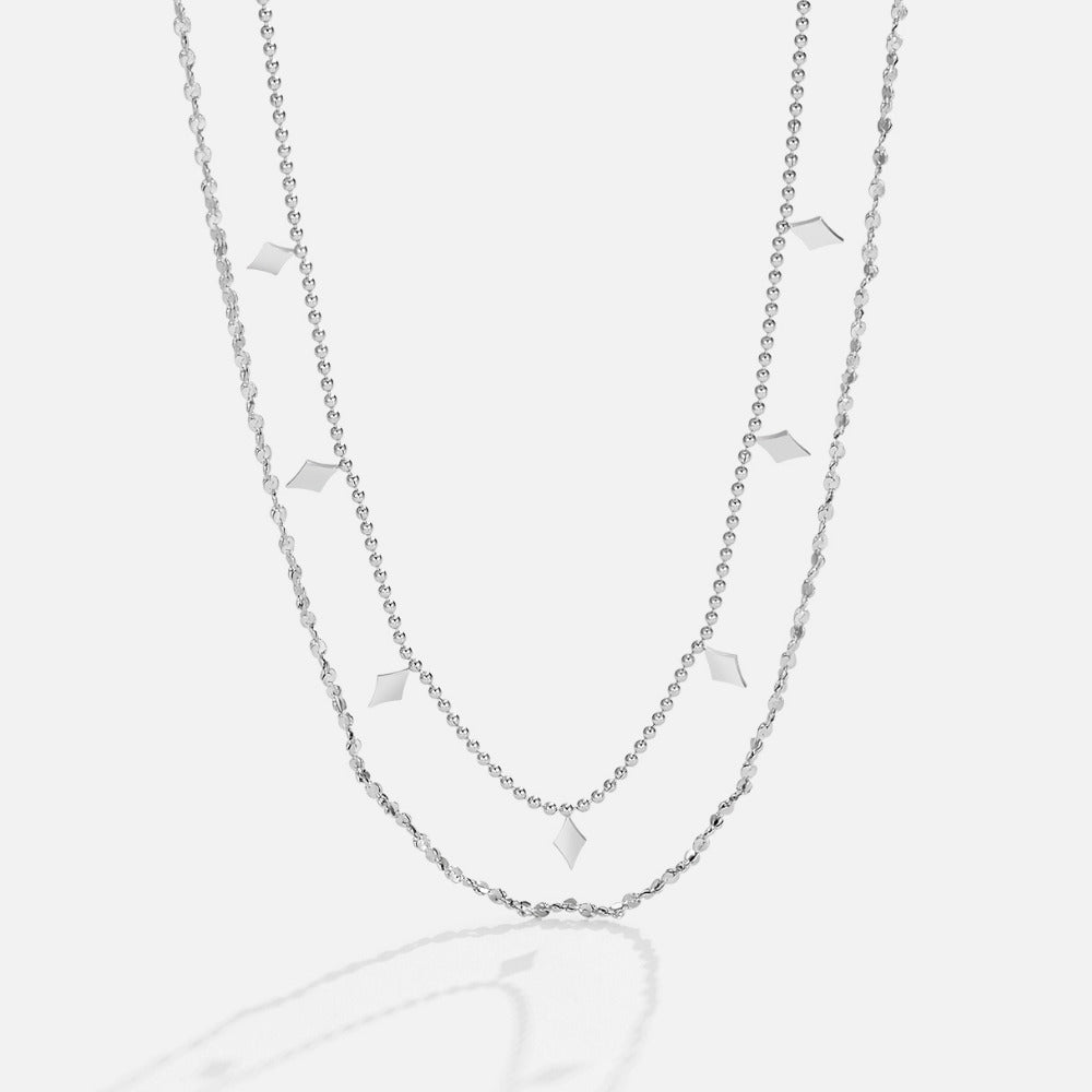 Collar con colgante multicapa de sauce