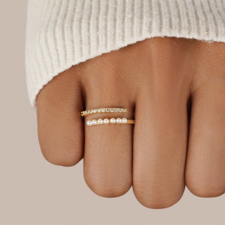 Anillo enlacée perlas y cristal