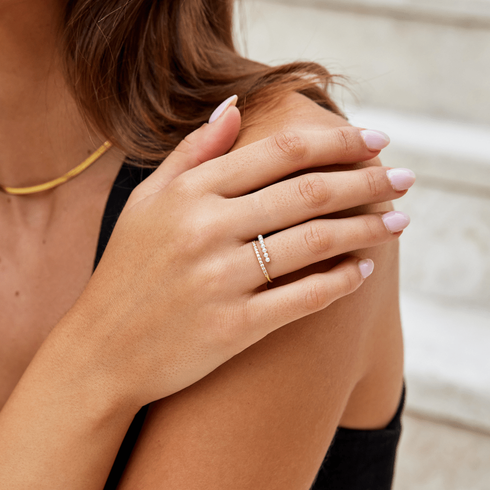 Anillo enlacée perlas y cristal