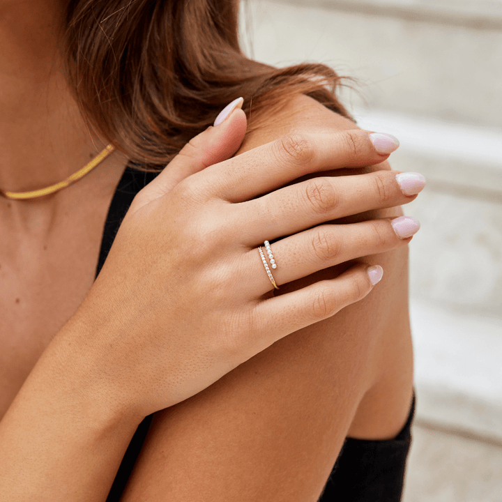 Anillo enlacée perlas y cristal