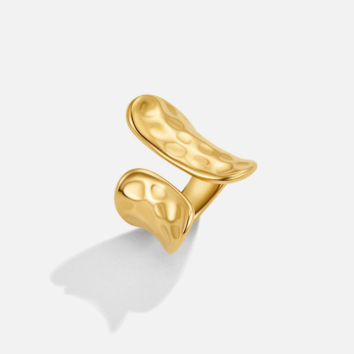 Anillo Yuna geométrico dorado